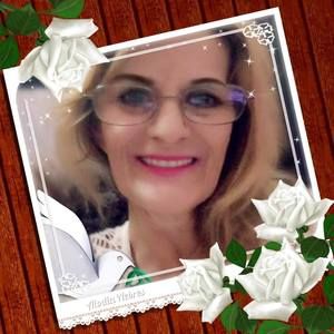 Meet your Posher, Deboranne